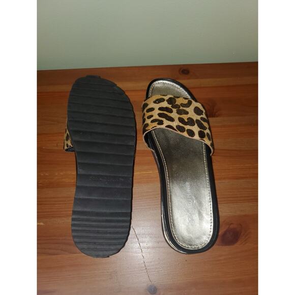 Donald J Pliner Leopard Print Calf Hair Slides Women's Size 9.5 - Picture 4 of 4